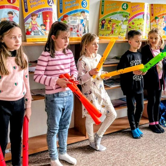Další